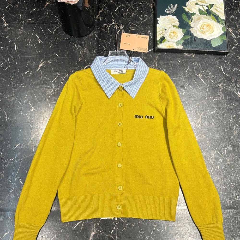 MIU MIU yellow knitted sweater